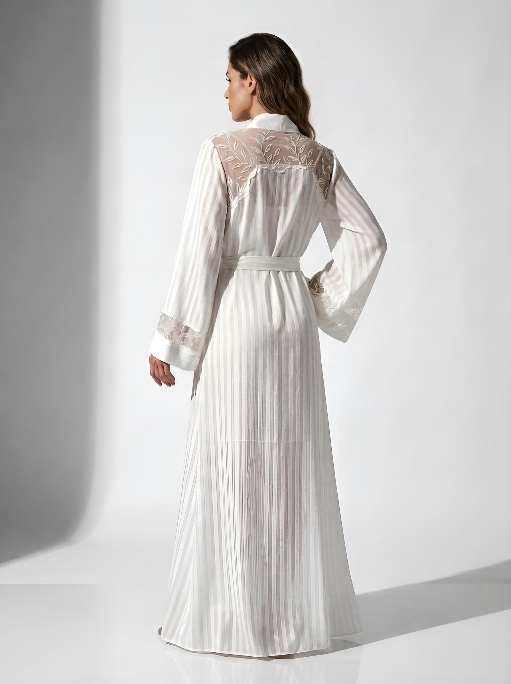 The Classic Lace Bridal Set